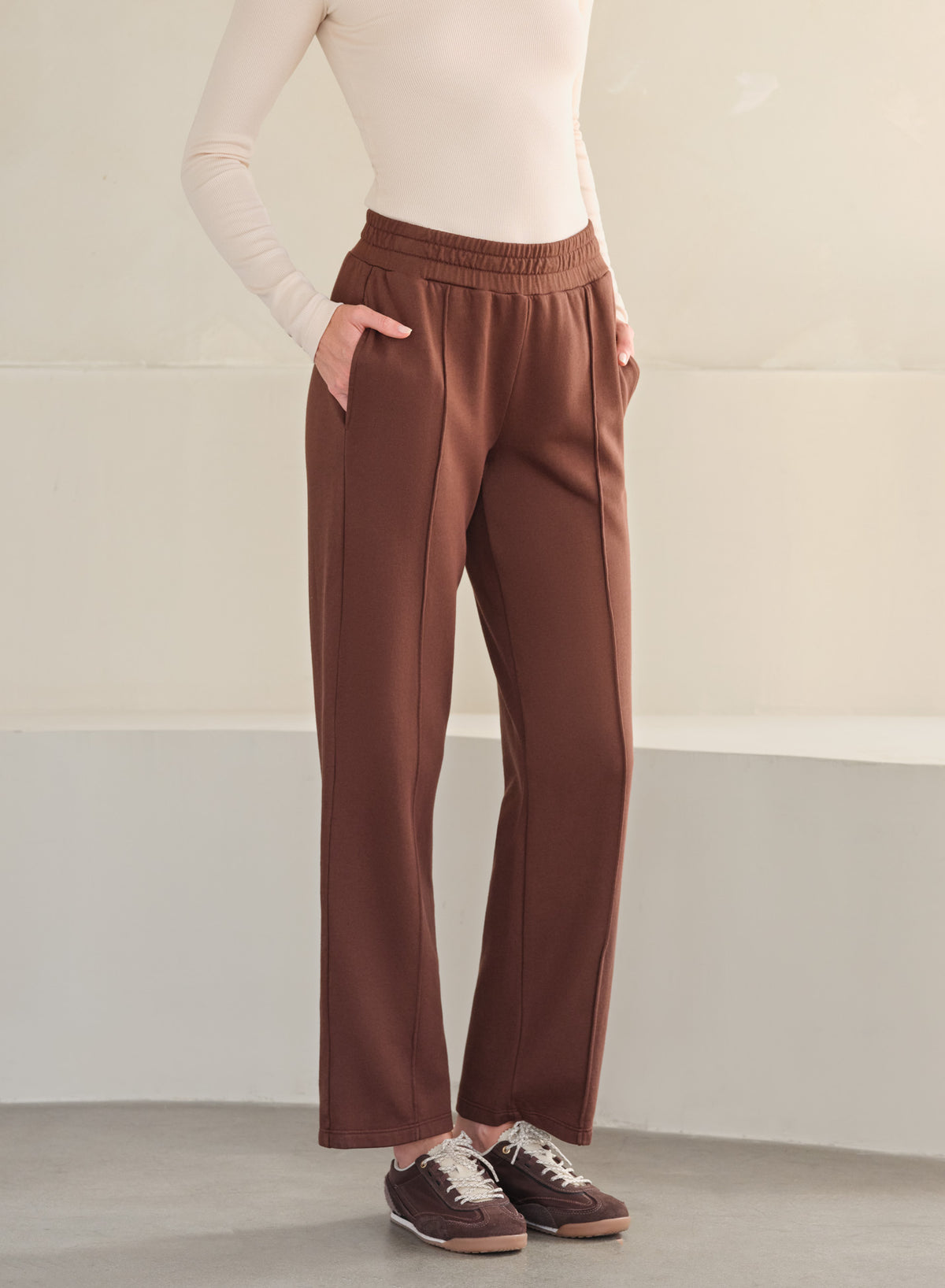 MiniLux Pintuck Pant Classic Fit | Mocha