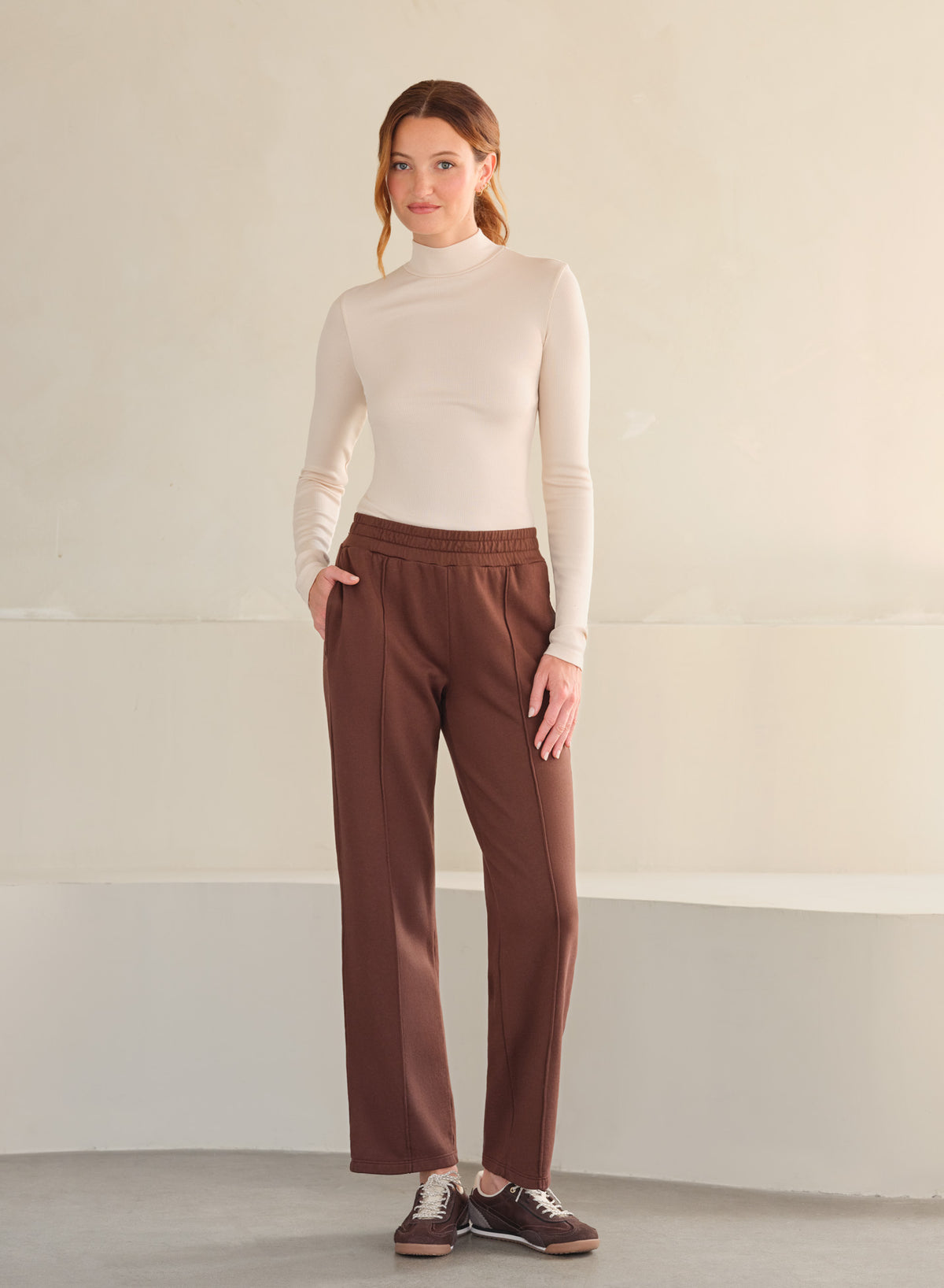 MiniLux Pintuck Pant Classic Fit | Mocha